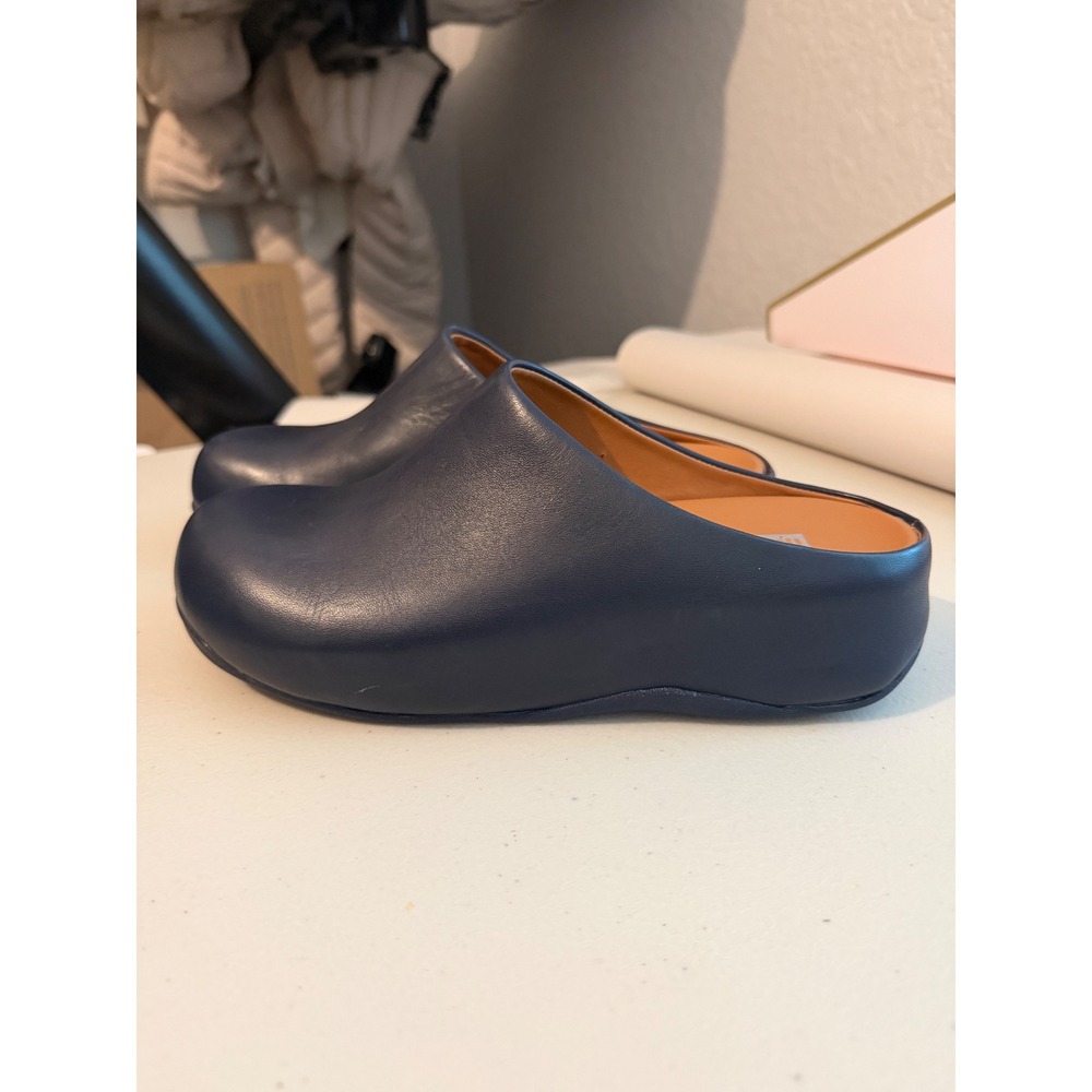 FitFlop Shuv Leather Clogs Size 7 Navy Blue Minimalist Comfort Mules